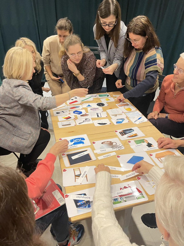 Na kursy języka polskiego w trybie online oraz egzamin TELC B1/B2 zaprasza studio tEMAt - szkoła języka polskiego jako obcego. 